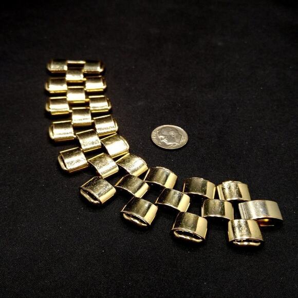 Vintage Interlocking Gold Plated Bracelet, Book Chain Style, 1950s, 6 1/2 Inches - Picture 4 of 9